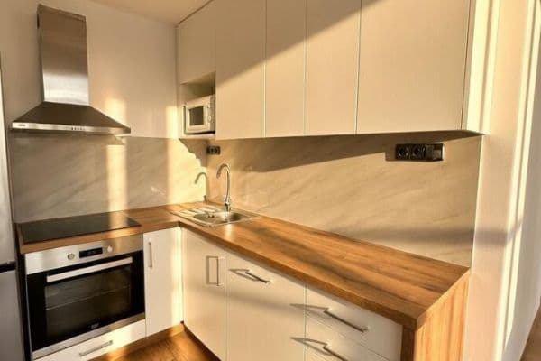 Prodej bytu 2+kk 40 m², Polská, Kladno Prodej bytu 2+kk 40 m², Polská, Kladno