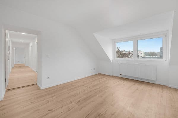 Pronájem bytu 4+1 81 m², Seitenstraße 2, Gelsenkirchen Pronájem bytu 4+1 81 m², Seitenstraße 2, Gelsenkirchen