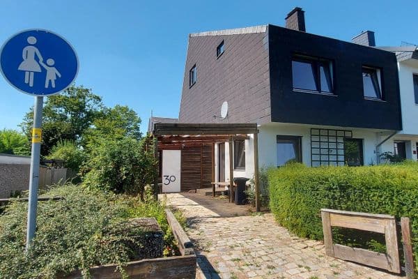 Prodej domu 166 m², pozemek 376 m², Laatzen Prodej domu 166 m², pozemek 376 m², Laatzen