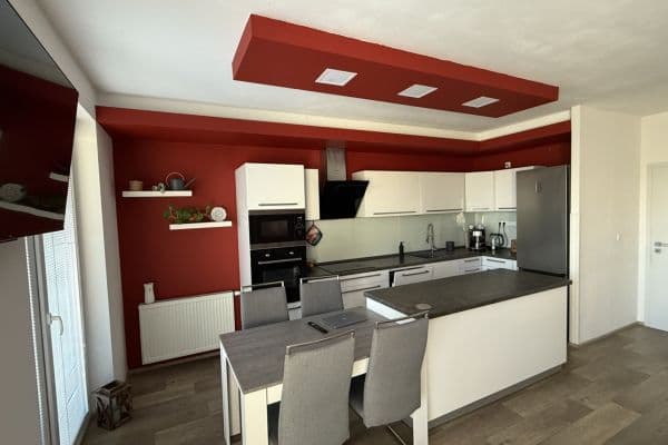 Pronájem bytu 3+kk 74 m², V Hliníkách, Chrudim Pronájem bytu 3+kk 74 m², V Hliníkách, Chrudim