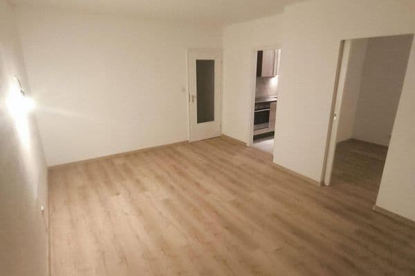 Pronájem bytu 2+1 45 m², Römerstraße 7, Hanau Pronájem bytu 2+1 45 m², Römerstraße 7, Hanau