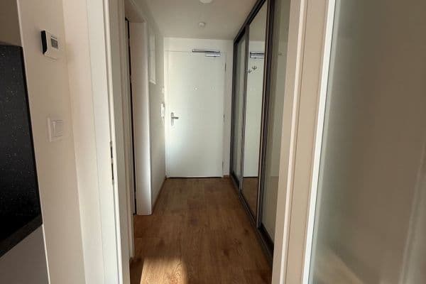 Pronájem bytu 1+kk 37 m², Poděbradská, Praha Pronájem bytu 1+kk 37 m², Poděbradská, Praha
