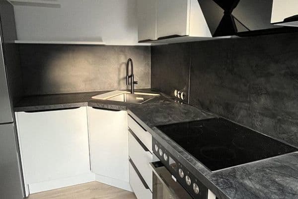 Pronájem bytu 2+1 55 m², Böblingen Pronájem bytu 2+1 55 m², Böblingen