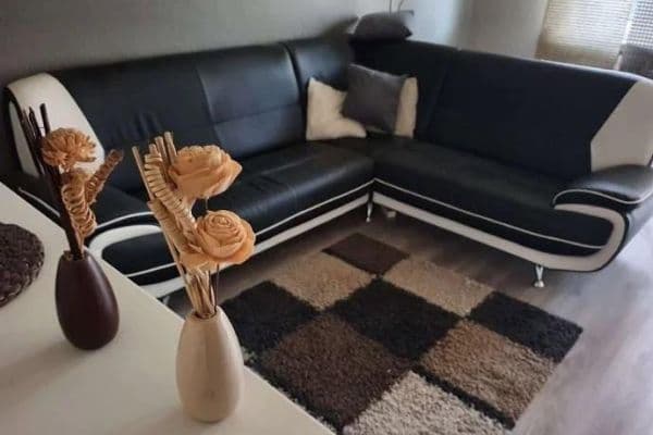 Pronájem bytu 2+1 56 m², Elisenstrasse 90, Köln Pronájem bytu 2+1 56 m², Elisenstrasse 90, Köln