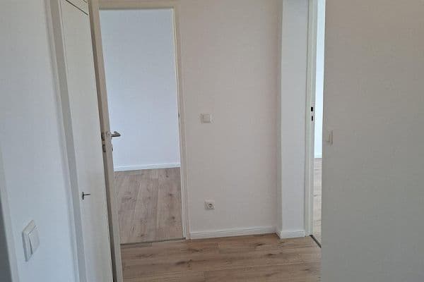 Prodej bytu 3+1 64 m², Berlin, Berlín Prodej bytu 3+1 64 m², Berlin, Berlín