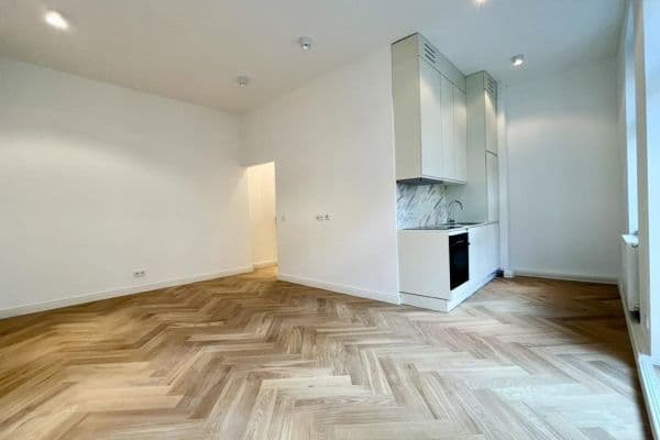 Pronájem bytu 1+1 35 m², Schöneberger Str. 9, Berlin, Berlín Pronájem bytu 1+1 35 m², Schöneberger Str. 9, Berlin, Berlín