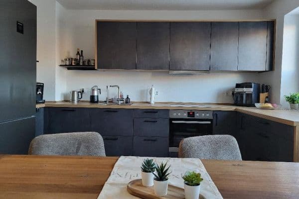 Prodej bytu 3+1 82 m², Burgkirchen, Bavorsko Prodej bytu 3+1 82 m², Burgkirchen, Bavorsko