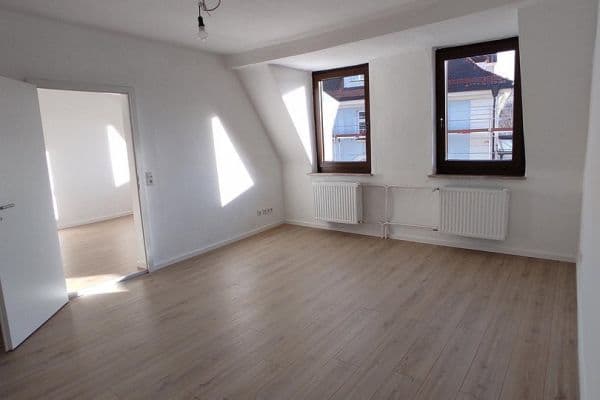 Pronájem bytu 5+1 114 m², Feuerbachstrasse, Ansbach Pronájem bytu 5+1 114 m², Feuerbachstrasse, Ansbach