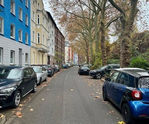 Pronájem bytu 1+1 32 m², Burghofstr. 52, Düsseldorf Pronájem bytu 1+1 32 m², Burghofstr. 52, Düsseldorf