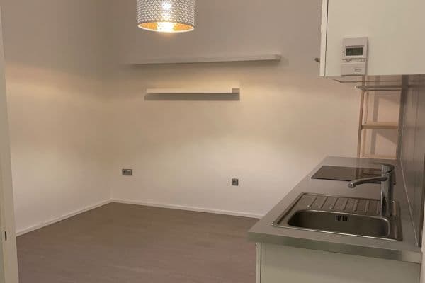 Pronájem bytu 2+kk 34 m², Zahradnická, Brno Pronájem bytu 2+kk 34 m², Zahradnická, Brno