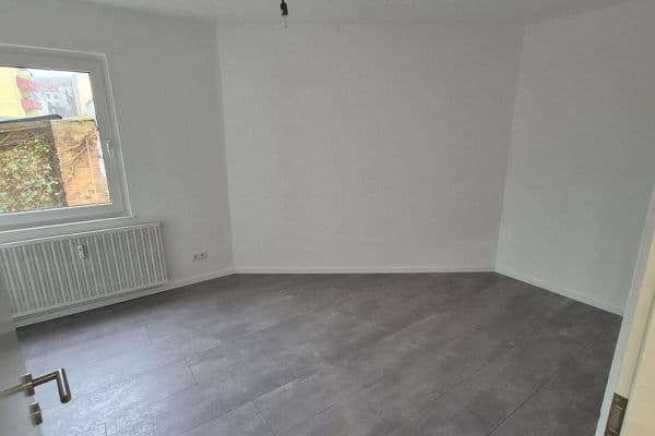 Pronájem bytu 3+1 70 m², Kappelhofstr. 11, Pforzheim, Bádensko-Württembersko Pronájem bytu 3+1 70 m², Kappelhofstr. 11, Pforzheim, Bádensko-Württembersko
