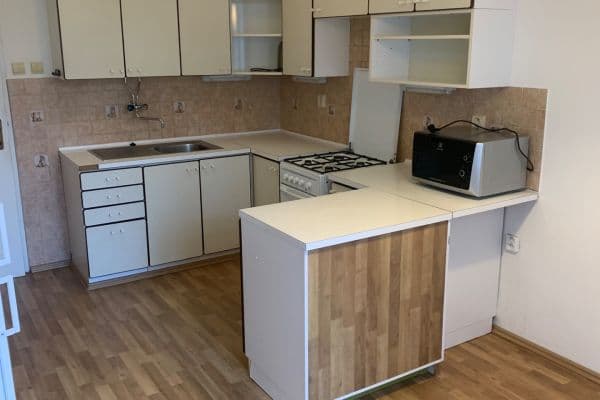 Pronájem bytu 1+1 50 m², Rooseveltova, Praha Pronájem bytu 1+1 50 m², Rooseveltova, Praha