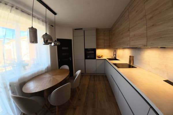 Prodej bytu 3+kk 66 m², Oranžová, Chrášťany Prodej bytu 3+kk 66 m², Oranžová, Chrášťany