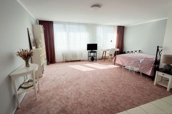 Prodej bytu 1+kk 43 m², Zelenohorská, Praha Prodej bytu 1+kk 43 m², Zelenohorská, Praha