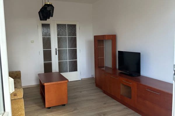 Pronájem bytu 3+1 72 m², Valouškova, Brno Pronájem bytu 3+1 72 m², Valouškova, Brno