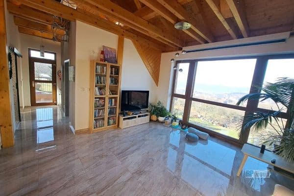 Prodej domu 242 m², pozemek 1.994 m², Za Dálnicí, Praha Prodej domu 242 m², pozemek 1.994 m², Za Dálnicí, Praha