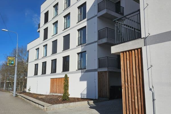 Pronájem bytu 2+kk 42 m², Pilařská, Plzeň Pronájem bytu 2+kk 42 m², Pilařská, Plzeň