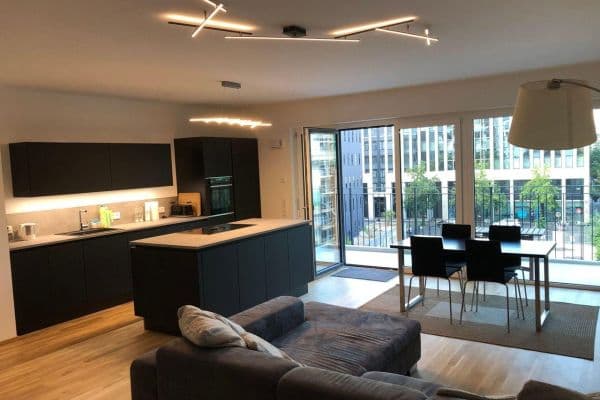 Pronájem bytu 4+1 102 m², Wilhelm-Leuschner-Straße 32, Frankfurt am Main Pronájem bytu 4+1 102 m², Wilhelm-Leuschner-Straße 32, Frankfurt am Main