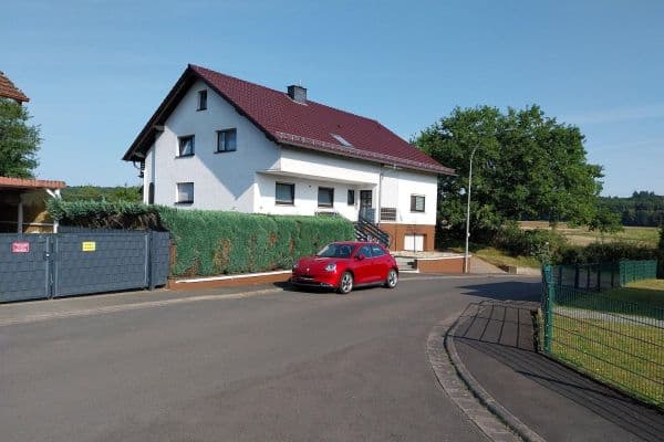 Prodej domu 377 m², pozemek 1.788 m², Pappelstraße 24, Laubach Prodej domu 377 m², pozemek 1.788 m², Pappelstraße 24, Laubach