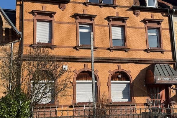 Pronájem bytu 3+1 95 m², Hambacherstr 21, Neustadt Pronájem bytu 3+1 95 m², Hambacherstr 21, Neustadt