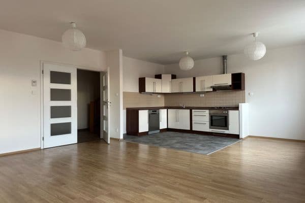 Pronájem bytu 4+kk 123 m², V Háji, Praha Pronájem bytu 4+kk 123 m², V Háji, Praha