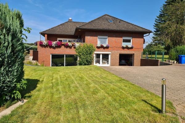 Prodej domu 298 m², pozemek 1.567 m², Sülfeld Prodej domu 298 m², pozemek 1.567 m², Sülfeld