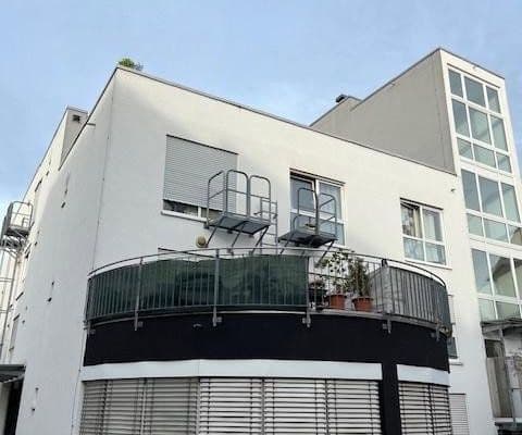 Pronájem bytu 1+1 24 m², Grabbrunnenstraße 6, Esslingen Pronájem bytu 1+1 24 m², Grabbrunnenstraße 6, Esslingen