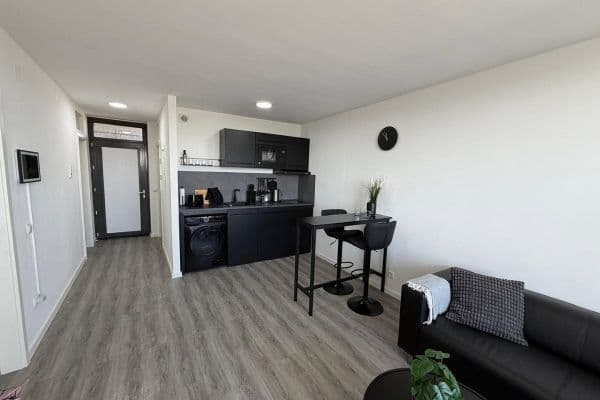 Pronájem bytu 2+1 55 m², St. Johann 6, Erlangen, Bavorsko Pronájem bytu 2+1 55 m², St. Johann 6, Erlangen, Bavorsko