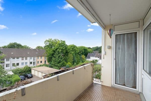 Pronájem bytu 4+1 94 m², Elbinger Straße 3, Duisburg Pronájem bytu 4+1 94 m², Elbinger Straße 3, Duisburg