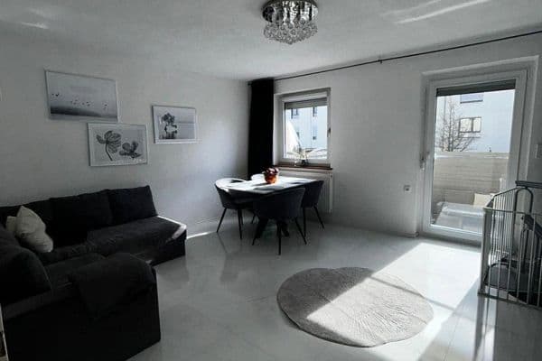 Prodej bytu 4+1 75 m², Reutlingen Prodej bytu 4+1 75 m², Reutlingen