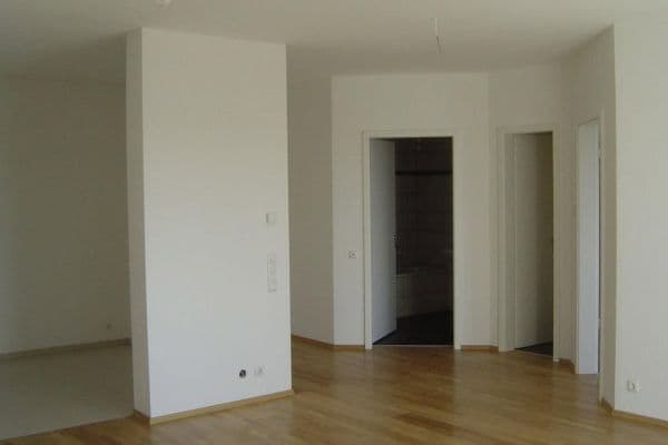 Pronájem bytu 2+1 65 m², Frankfurt am Main, Hessen Pronájem bytu 2+1 65 m², Frankfurt am Main, Hessen