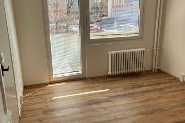 Pronájem bytu 1+1 37 m², Lidická třída, České Budějovice Pronájem bytu 1+1 37 m², Lidická třída, České Budějovice