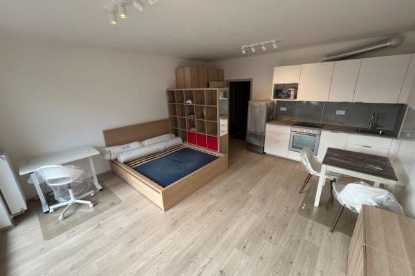 Pronájem bytu 1+kk 36 m², Gerstelova, Praha Pronájem bytu 1+kk 36 m², Gerstelova, Praha