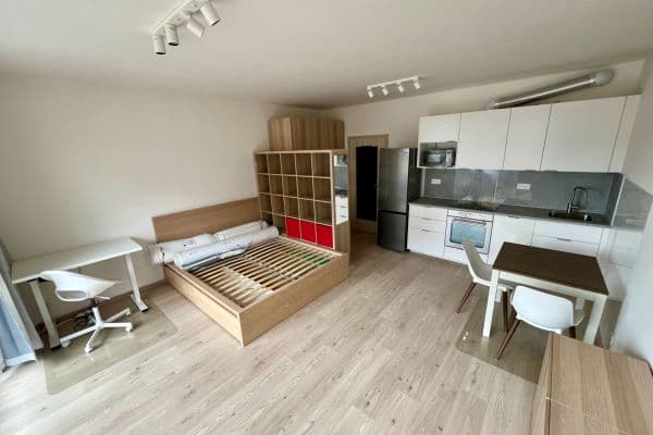 Pronájem bytu 1+kk 36 m², Gerstelova, Praha Pronájem bytu 1+kk 36 m², Gerstelova, Praha