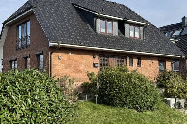 Prodej domu 198 m², pozemek 1.000 m², Hamburg, Hamburg Prodej domu 198 m², pozemek 1.000 m², Hamburg, Hamburg