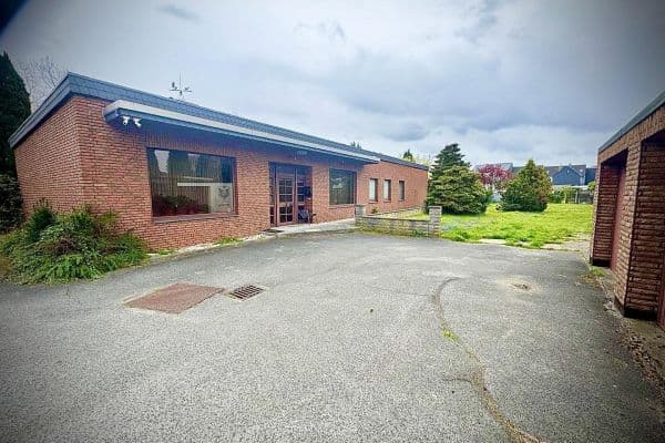 Prodej domu 229 m², pozemek 3.000 m², Oberhausen Prodej domu 229 m², pozemek 3.000 m², Oberhausen