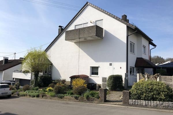 Prodej domu 174 m², pozemek 349 m², Hauffstrasse 2, Affalterbach Prodej domu 174 m², pozemek 349 m², Hauffstrasse 2, Affalterbach