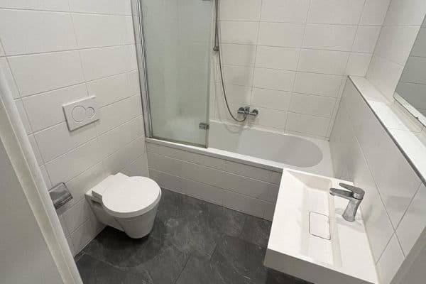 Pronájem bytu 3+1 78 m², Kolpingstraße 36, Zwickau Pronájem bytu 3+1 78 m², Kolpingstraße 36, Zwickau