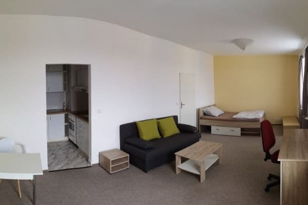 Pronájem bytu Garsoniéra 47 m², U Kříže, Praha Pronájem bytu Garsoniéra 47 m², U Kříže, Praha