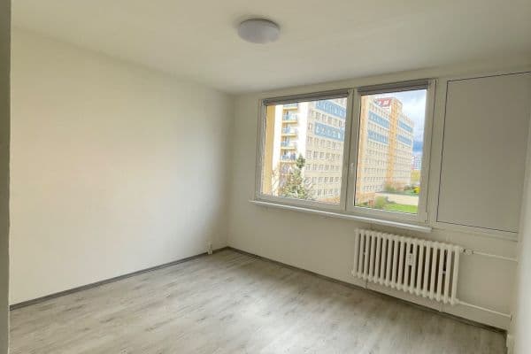 Pronájem bytu 3+1 72 m², Lublinská, Praha Pronájem bytu 3+1 72 m², Lublinská, Praha