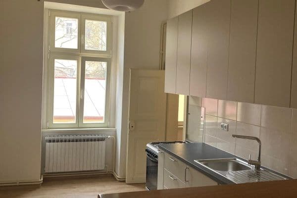 Pronájem bytu 3+1 107 m², Sázavská, Praha Pronájem bytu 3+1 107 m², Sázavská, Praha