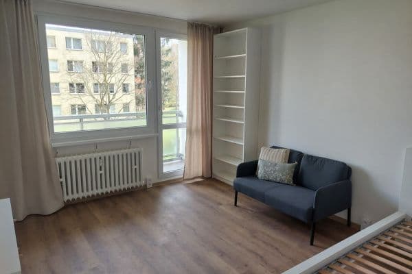 Pronájem bytu 1+1 26 m², Varnsdorfská, Praha Pronájem bytu 1+1 26 m², Varnsdorfská, Praha