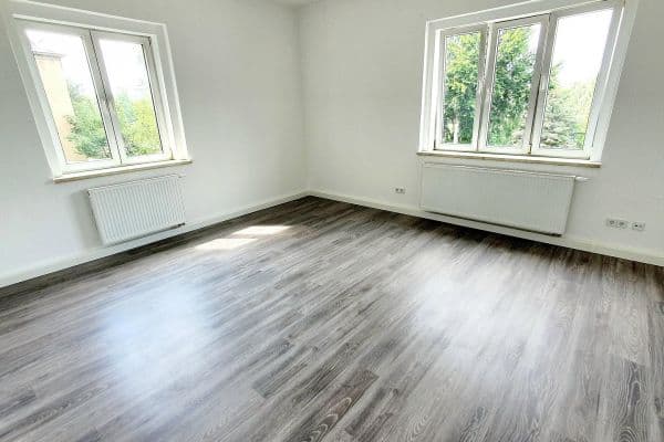 Prodej bytu 3+1 83 m², Chemnitz, Sasko Prodej bytu 3+1 83 m², Chemnitz, Sasko
