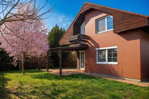 Prodej domu 240 m², pozemek 745 m², Dolní, Hradec Králové Prodej domu 240 m², pozemek 745 m², Dolní, Hradec Králové