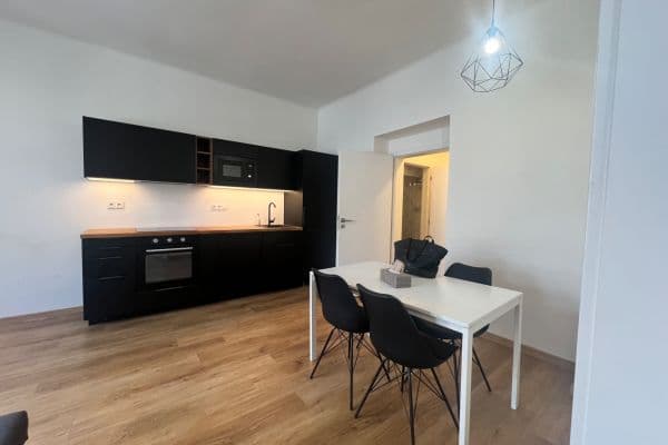 Pronájem bytu 2+kk 47 m², Holečkova, Praha Pronájem bytu 2+kk 47 m², Holečkova, Praha