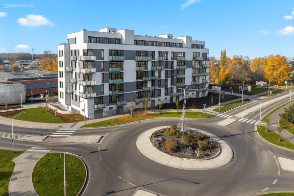 Pronájem bytu 1+kk 36 m², Americká, Kladno, Středočeský kraj Pronájem bytu 1+kk 36 m², Americká, Kladno, Středočeský kraj