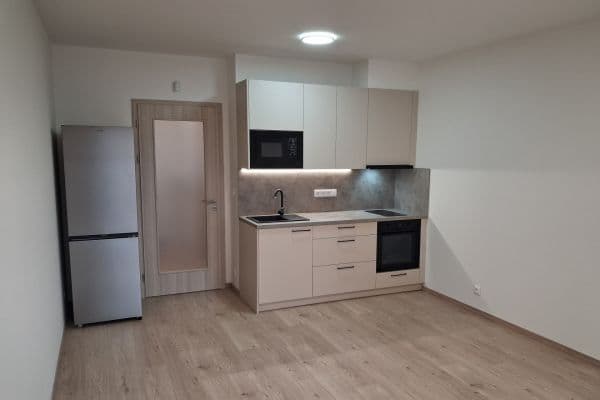 Pronájem bytu 1+kk 31 m², Poděbradská, Praha Pronájem bytu 1+kk 31 m², Poděbradská, Praha