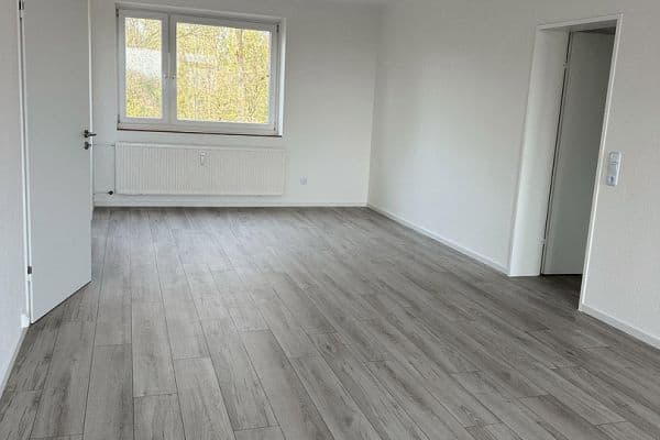 Pronájem bytu 3+1 74 m², Dasbacher Straße 26, Bremen, Bremen Pronájem bytu 3+1 74 m², Dasbacher Straße 26, Bremen, Bremen