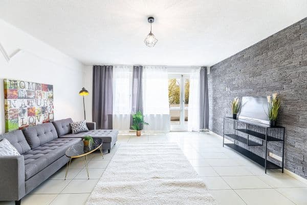 Prodej bytu 4+1 98 m², Allerseeweg 14, Höchberg Prodej bytu 4+1 98 m², Allerseeweg 14, Höchberg