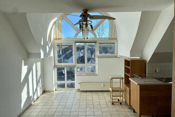 Pronájem bytu 2+1 58 m², Oulustr. 3, Leverkusen Pronájem bytu 2+1 58 m², Oulustr. 3, Leverkusen